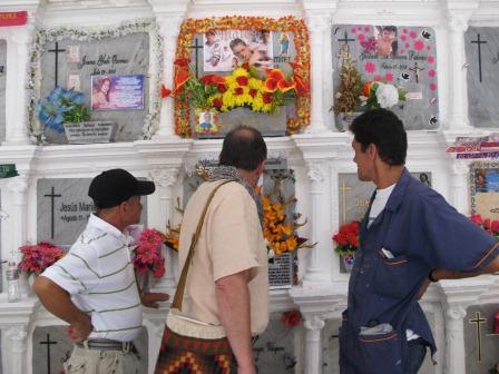 Lamilla. Cementerio de San Pedro 2